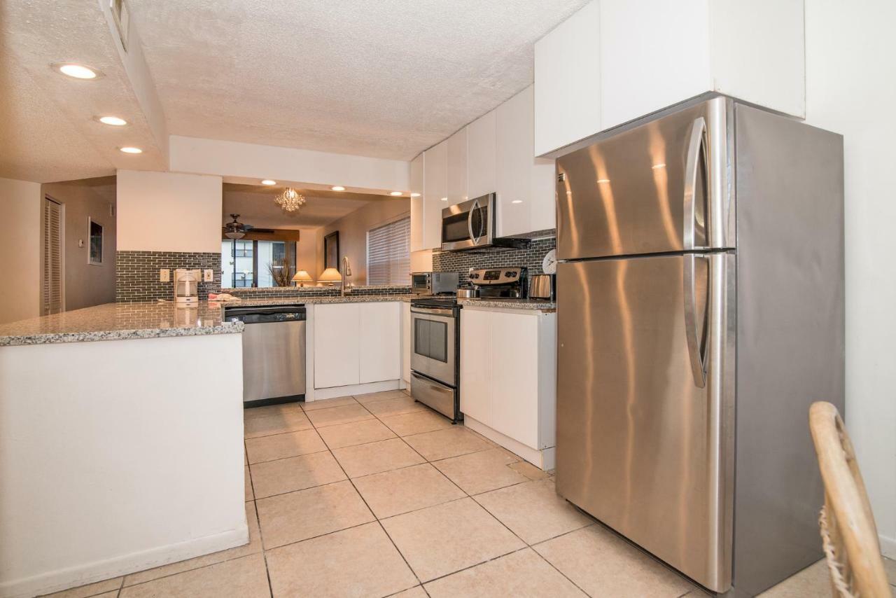 Luxury Shorewalk Water Front 2 Bedroom 2 Bathroom 3mins Img 5 Mins Apartment Bradenton Beach